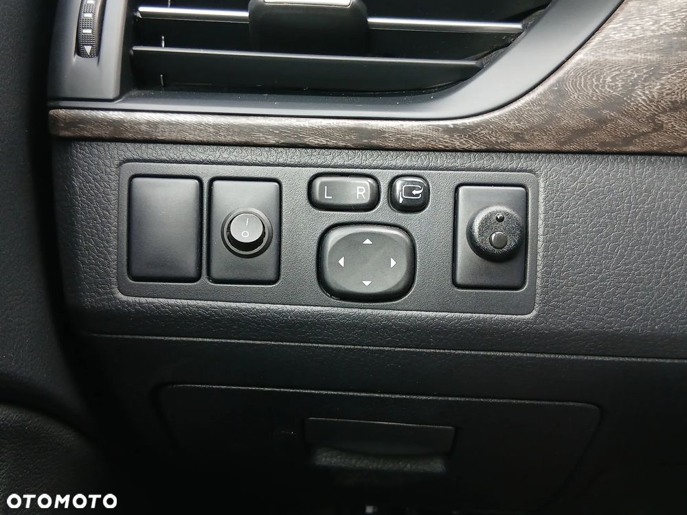 Toyota Avensis 1.8 Prestige - 14