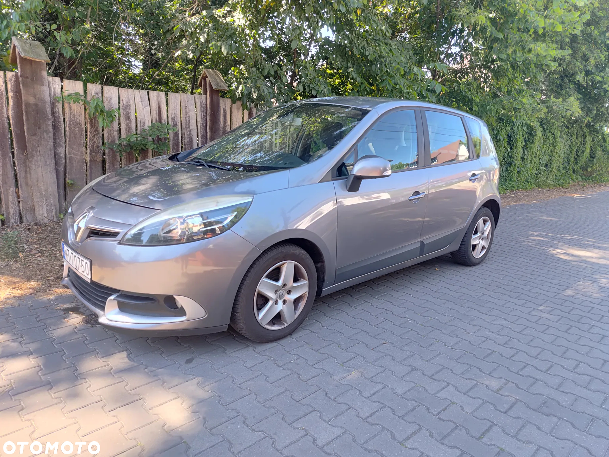Renault Scenic 1.5dCi TomTom Edition - 3