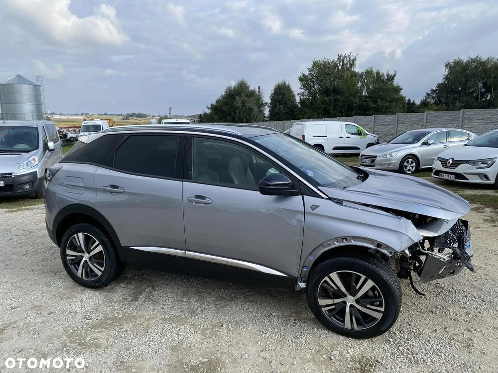Peugeot 3008 1.2 PureTech Allure S&S EAT8 - 39