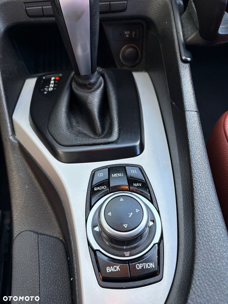 BMW X1 xDrive18d xLine - 11