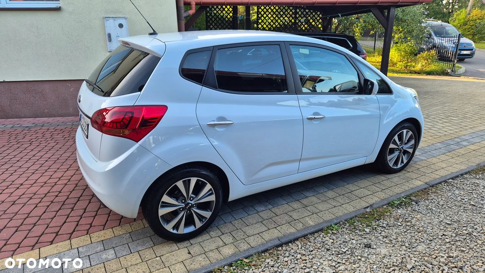 Kia Venga - 15