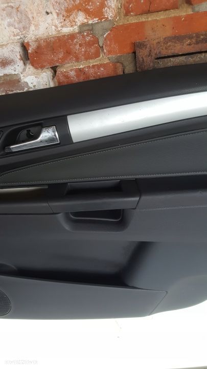 tapicerka drzwi prawa Opel Zafira B - 5