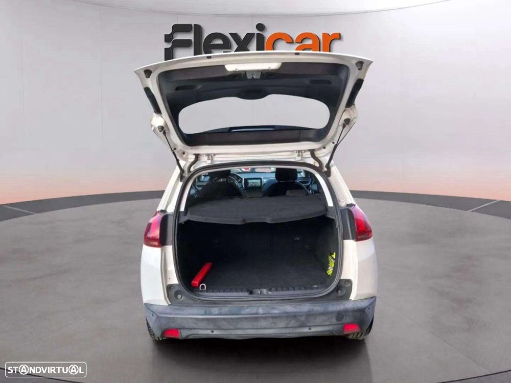 Peugeot 2008 1.2 PureTech Style - 9