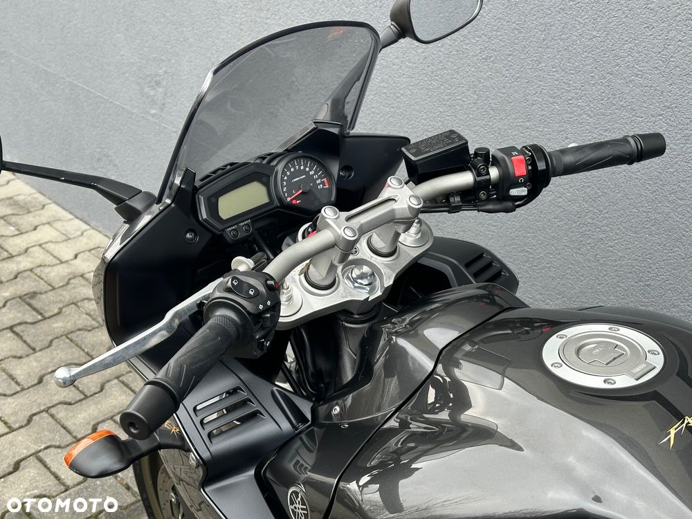 Yamaha FZ - 23