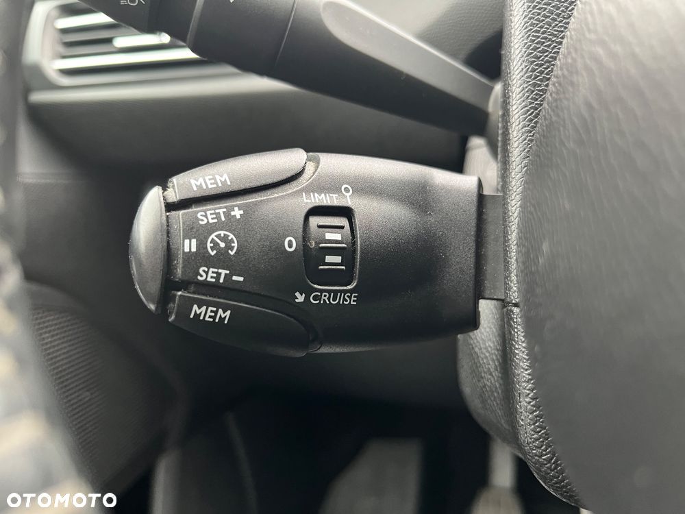 Peugeot 308 BlueHDi 100 Stop & Start Active Pack - 27