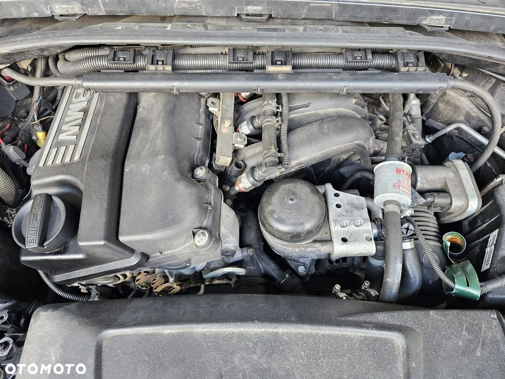 BMW Seria 3 318i - 18