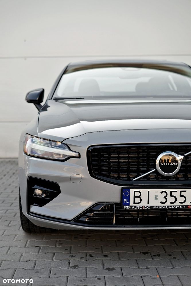 Volvo S60 B5 B Ultimate Dark - 8