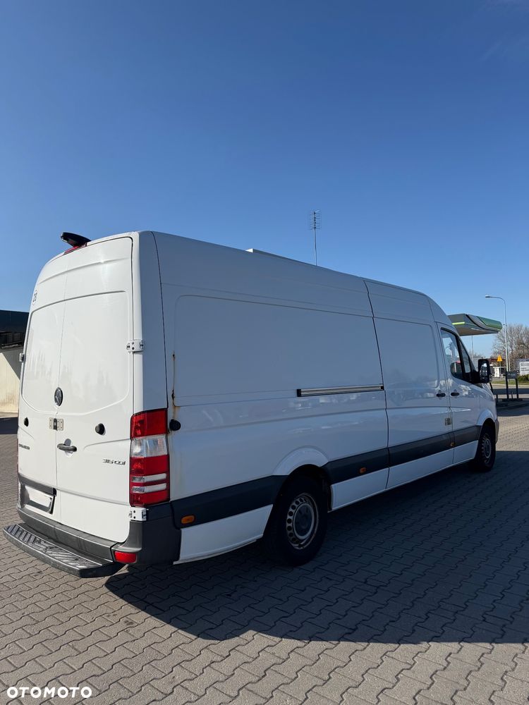 Mercedes-Benz Sprinter - 4