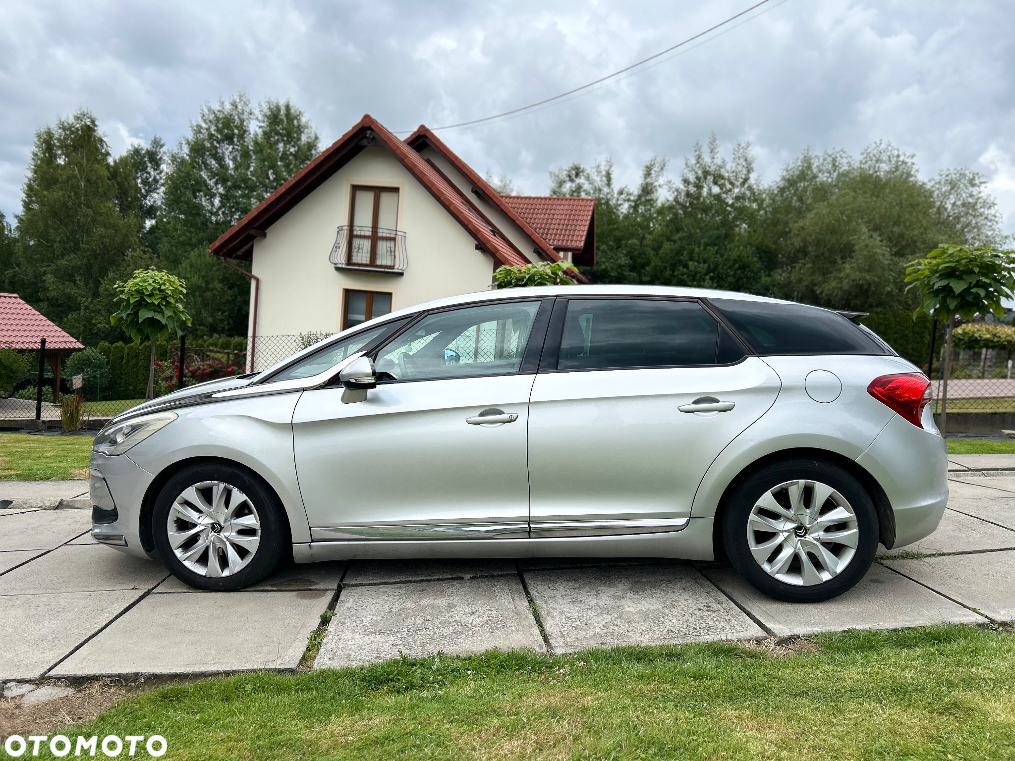 Citroën DS5 e-HDi 110 EGS6 Chic - 12