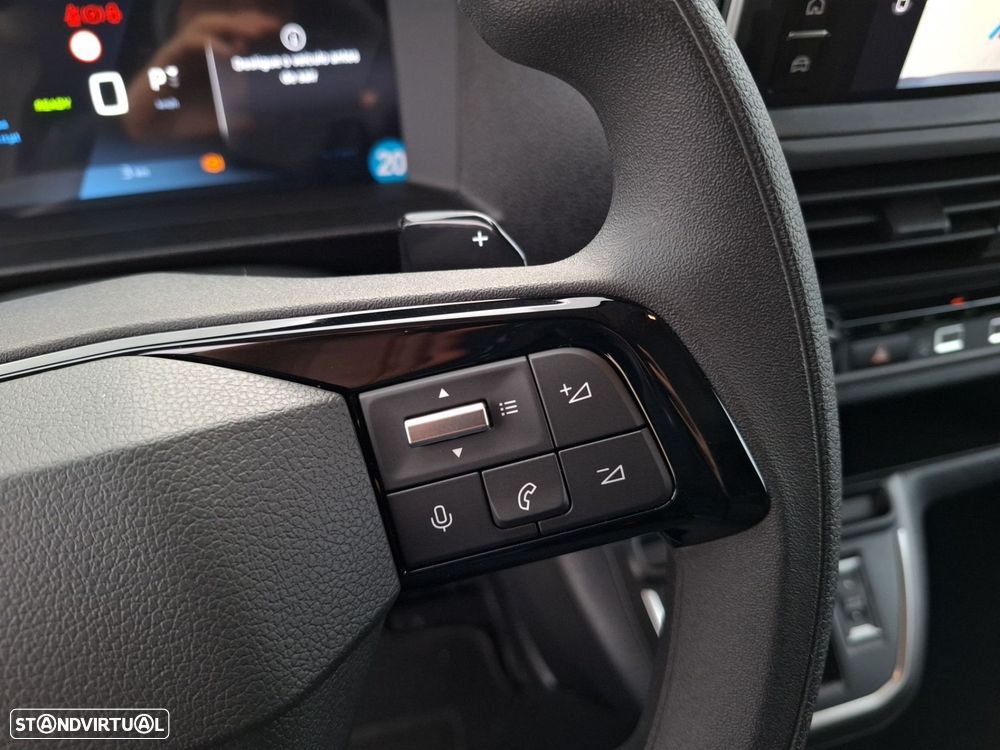 Peugeot e-Expert - 13