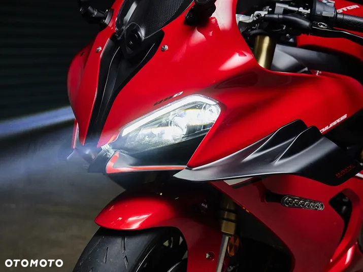 QJMOTOR SRK 800RR - 6