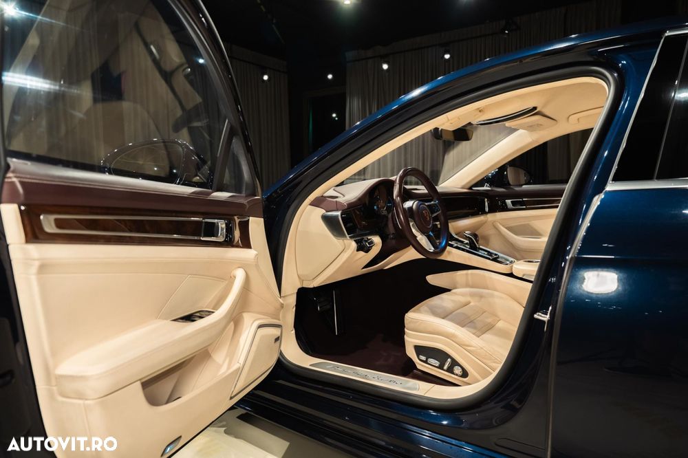 Porsche Panamera - 17