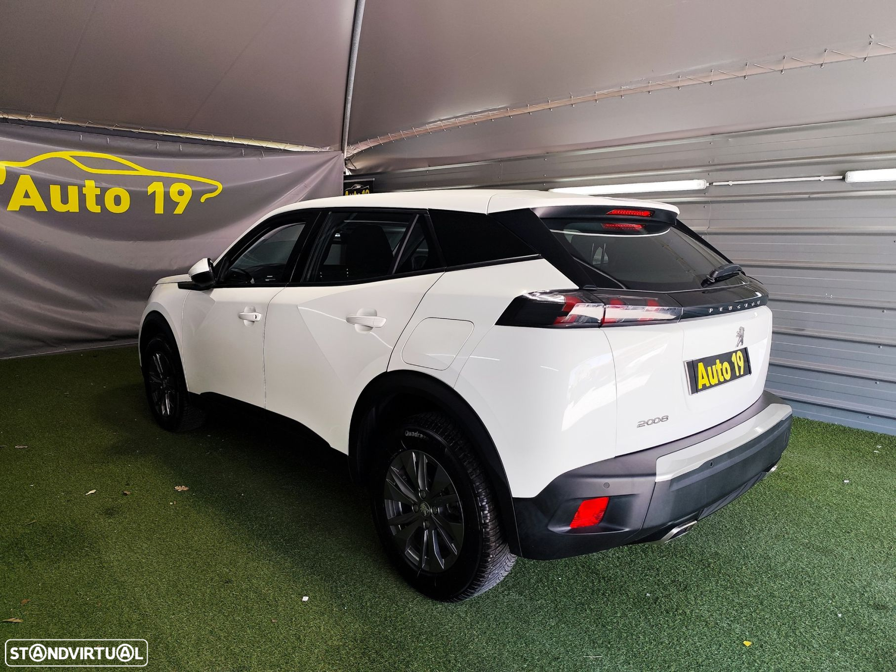 Peugeot 2008 1.2 PureTech Active Pack - 6