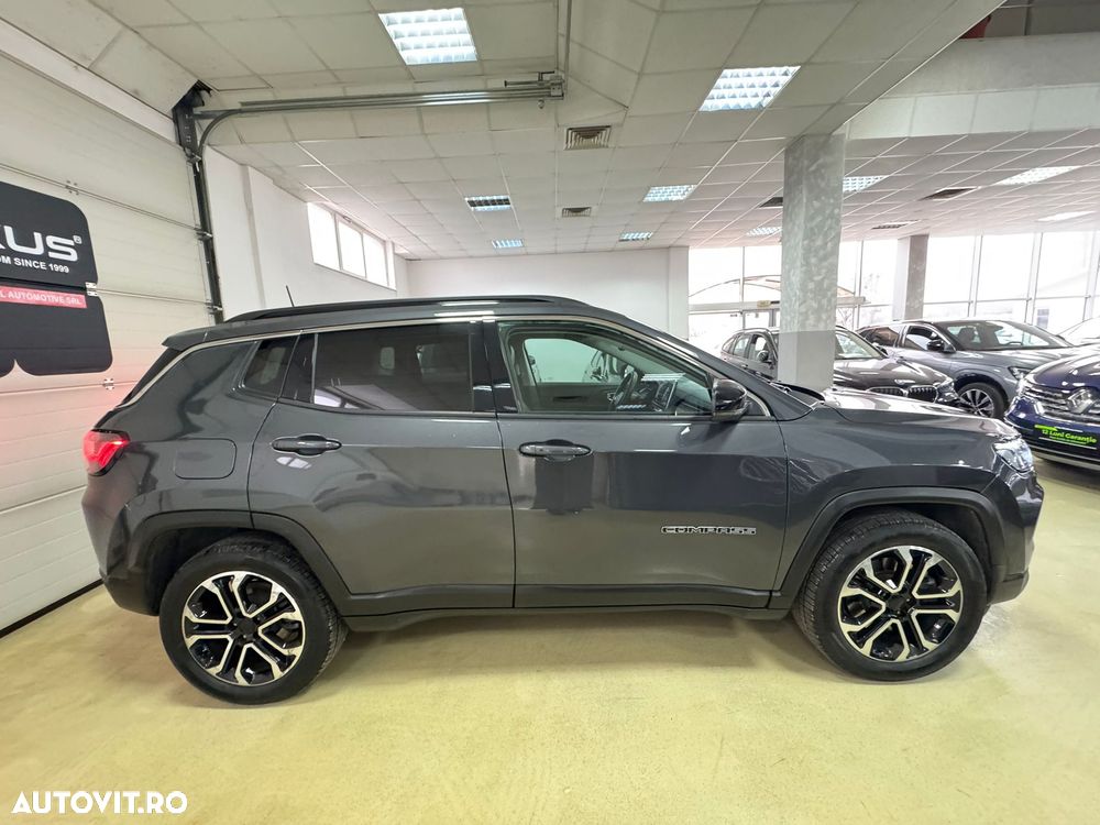 Jeep Compass - 29