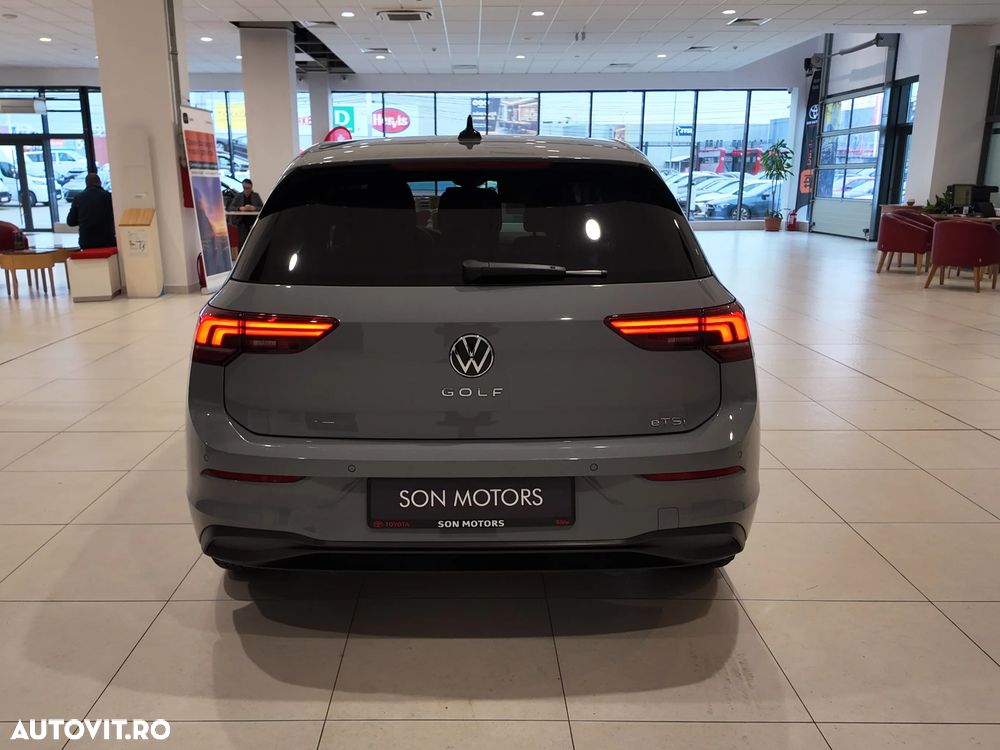 Volkswagen Golf 1.5 eTSI DSG MHEV Life - 5