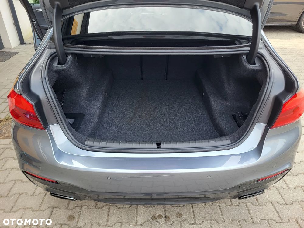 BMW Seria 5 530d xDrive M Sport sport - 12