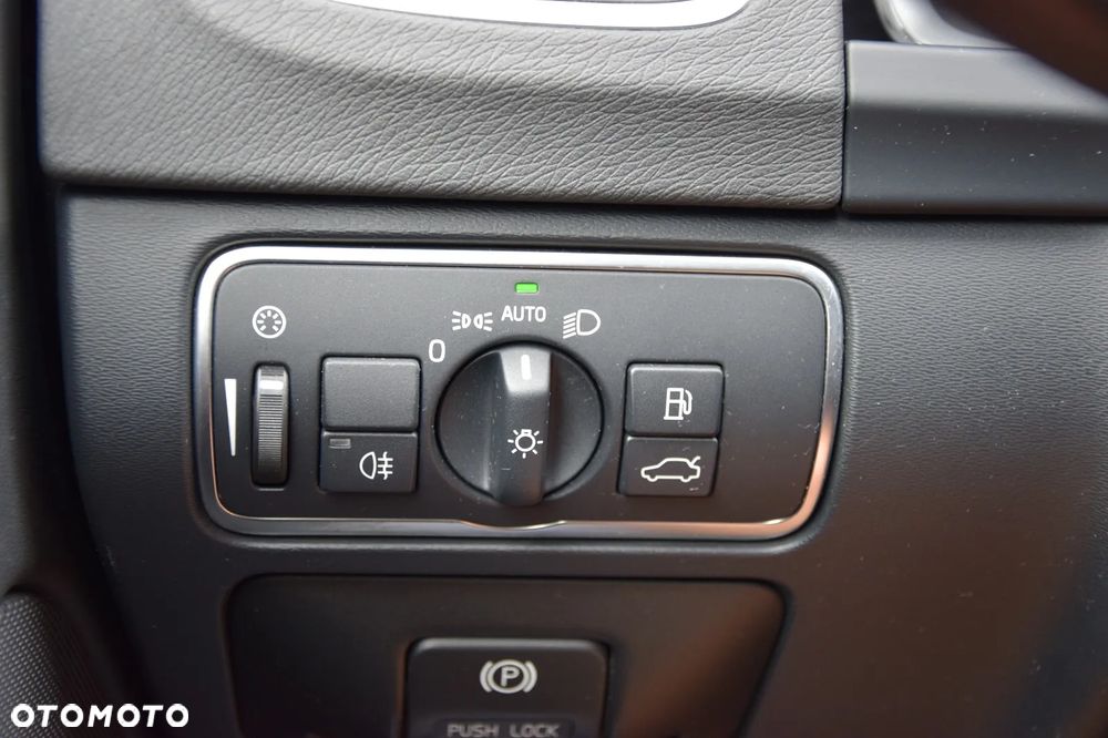Volvo V60 D4 Momentum - 32