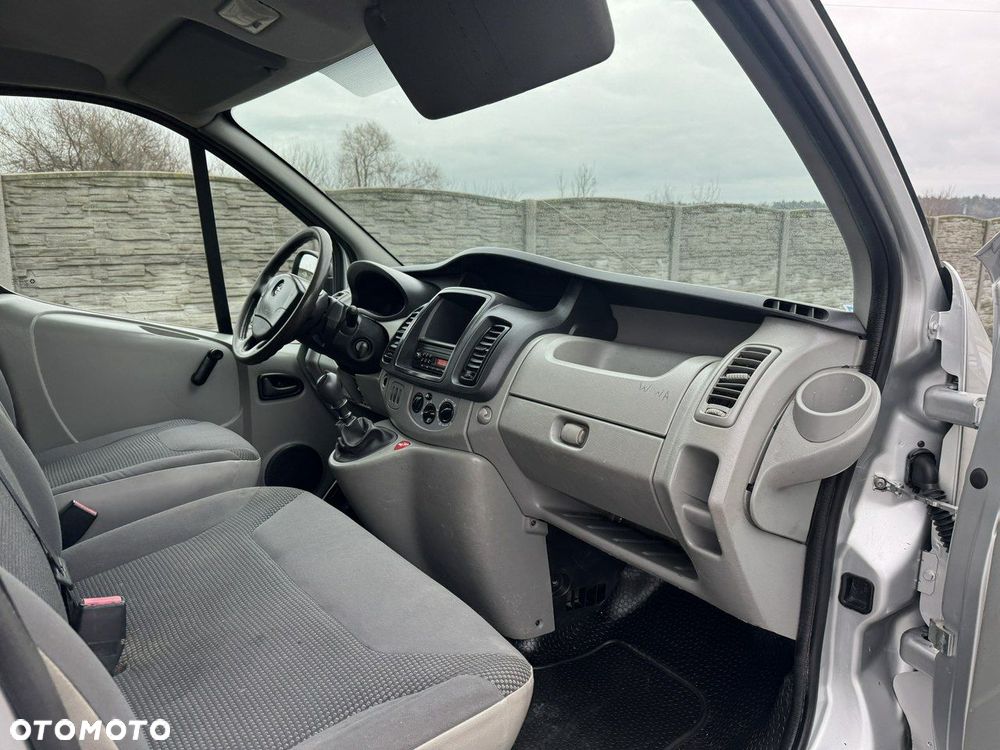 Opel Vivaro - 10