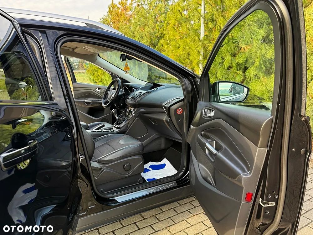 Ford Kuga 2.0 TDCi 2x4 Titanium - 23