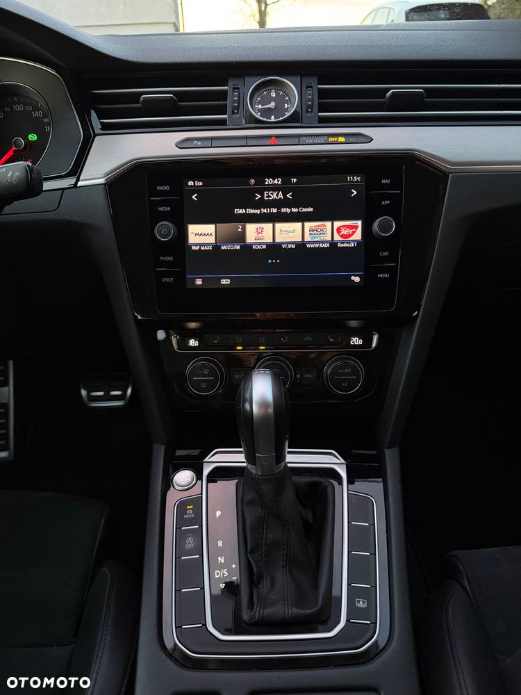 Volkswagen Passat 2.0 TDI SCR Highline DSG - 14