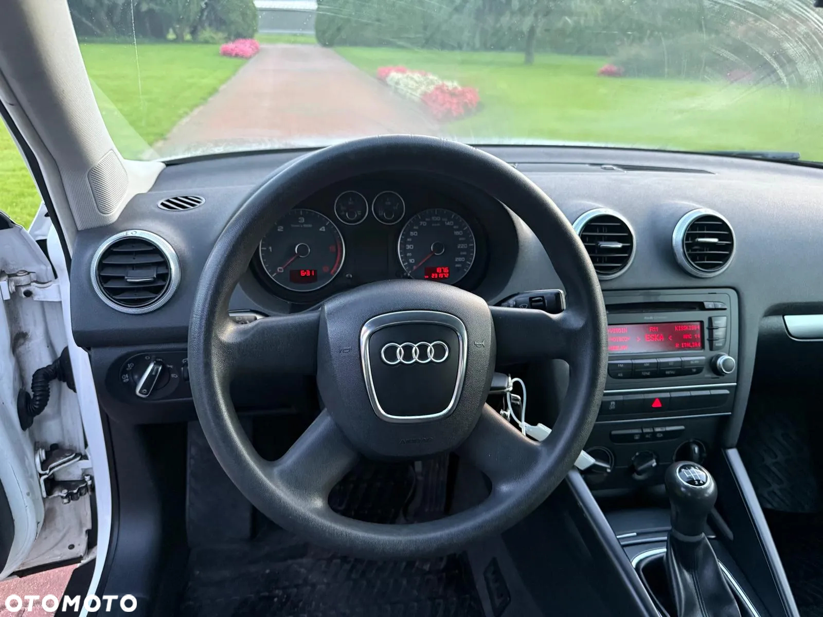 Audi A3 Sportback 1.6 TDI DPF Ambiente - 12
