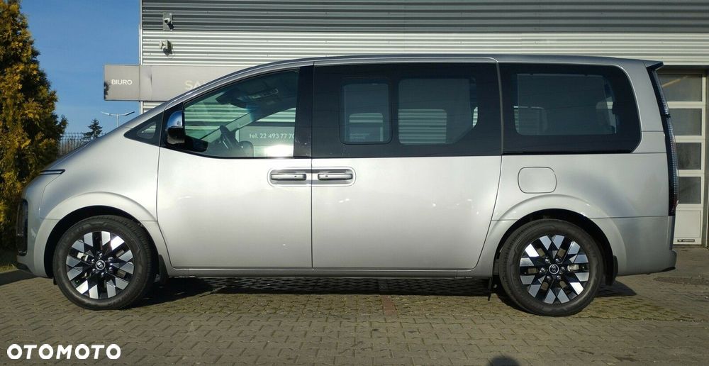 Hyundai Staria 1.6 T-GDI HEV Luxury - 18