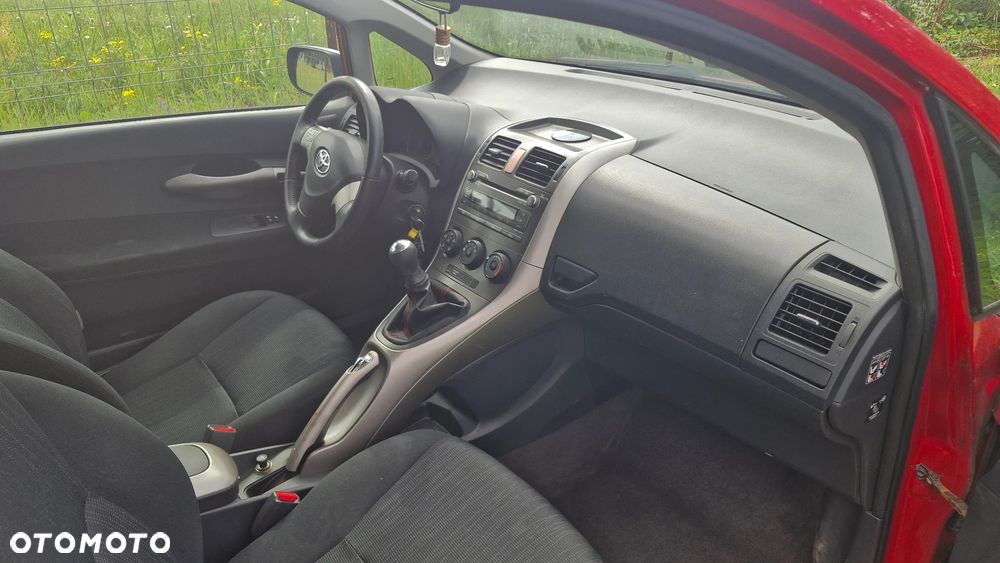 Toyota Auris - 10