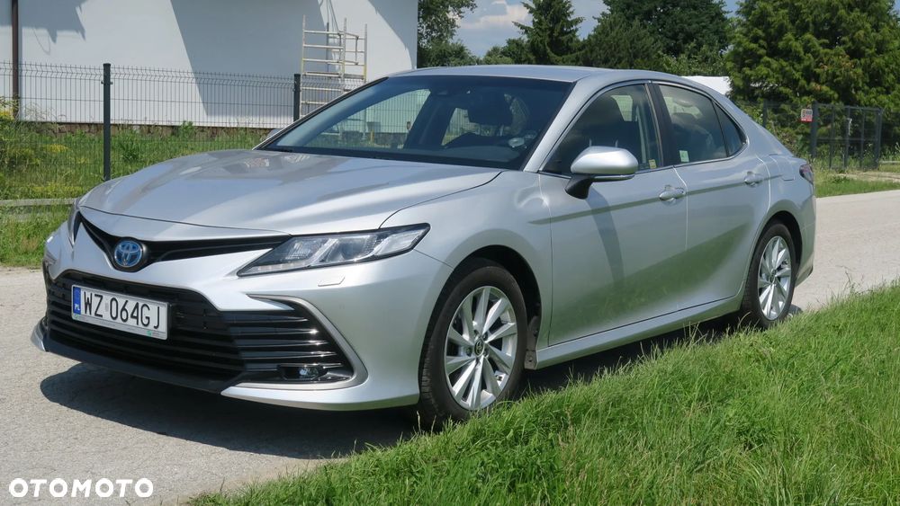 Toyota Camry - 2