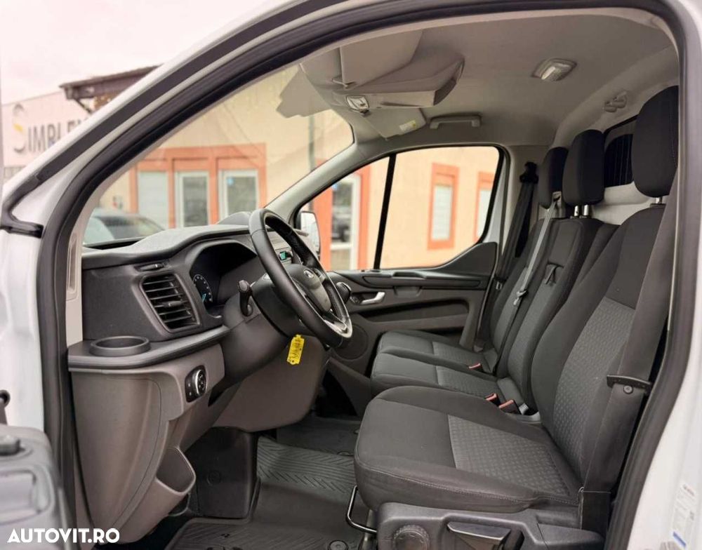 Ford TRANSIT CUSTOM - 18
