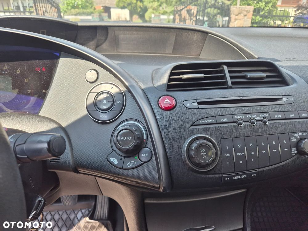 Honda Civic 1.4 Comfort - 17