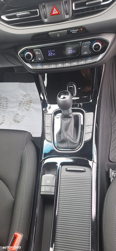 Hyundai i30 1.5 T-GDI 160CP MHEV 5DR 7DCT Highway - 12