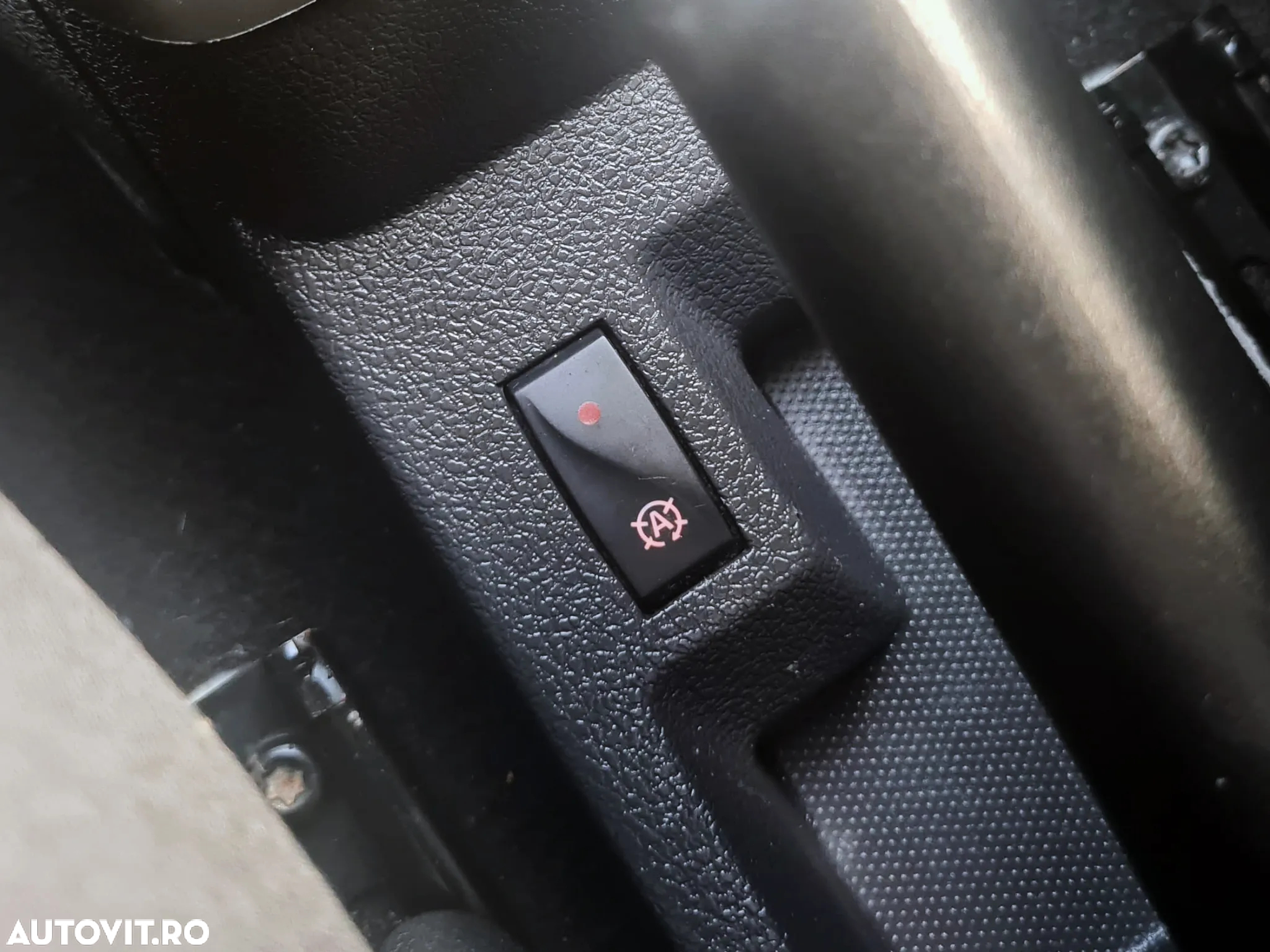 Dacia Lodgy 1.6 SCe Laureate - 26