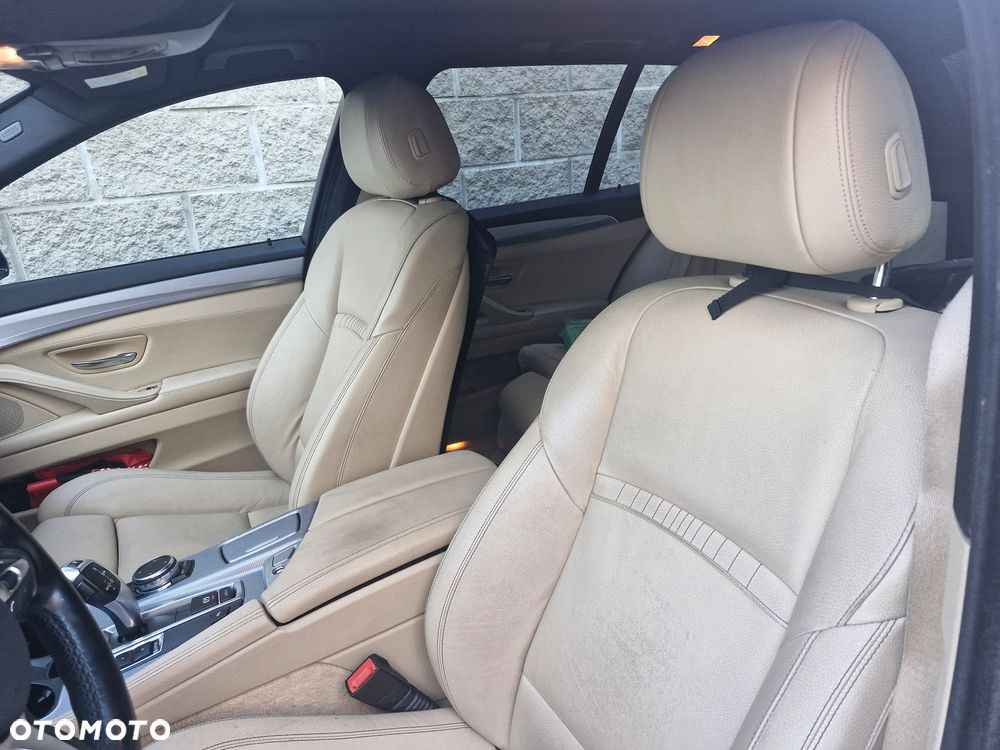BMW Seria 5 525d Touring Sport-Aut - 3