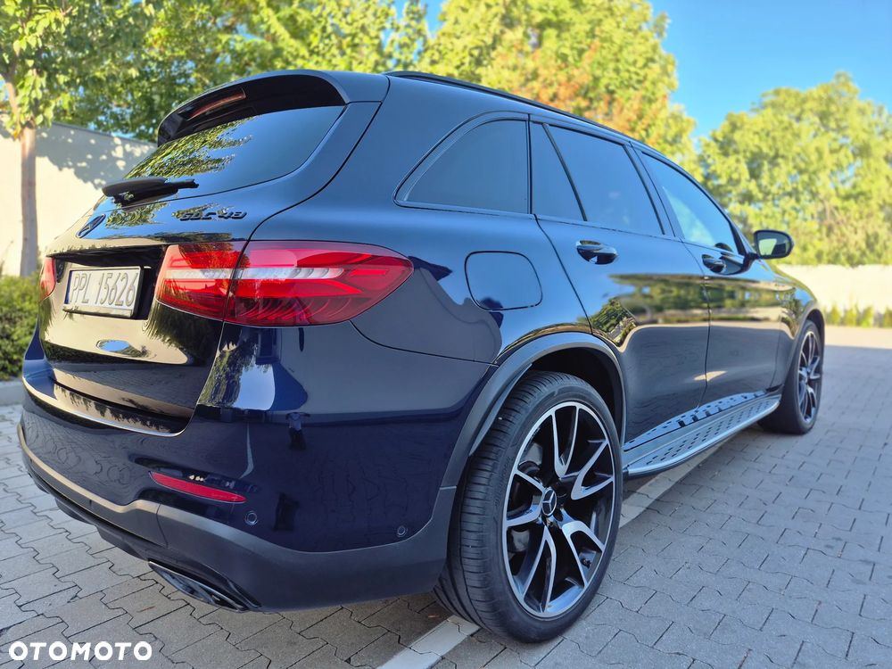 Mercedes-Benz GLC - 21