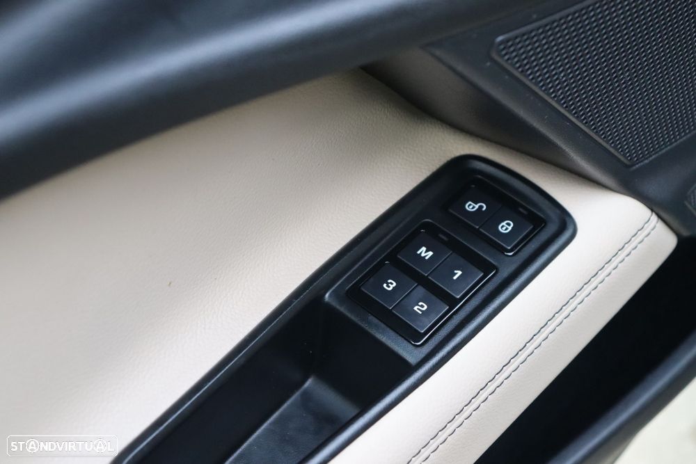 Jaguar XE 2.0 D Prestige Aut. - 19