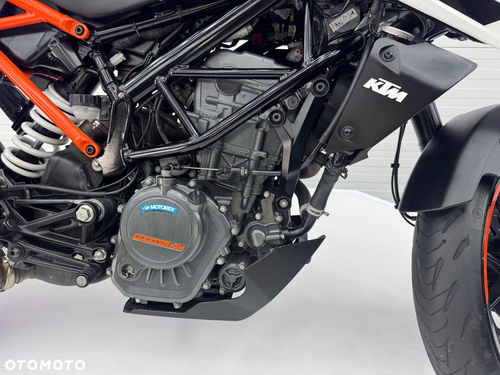 KTM Duke - 13