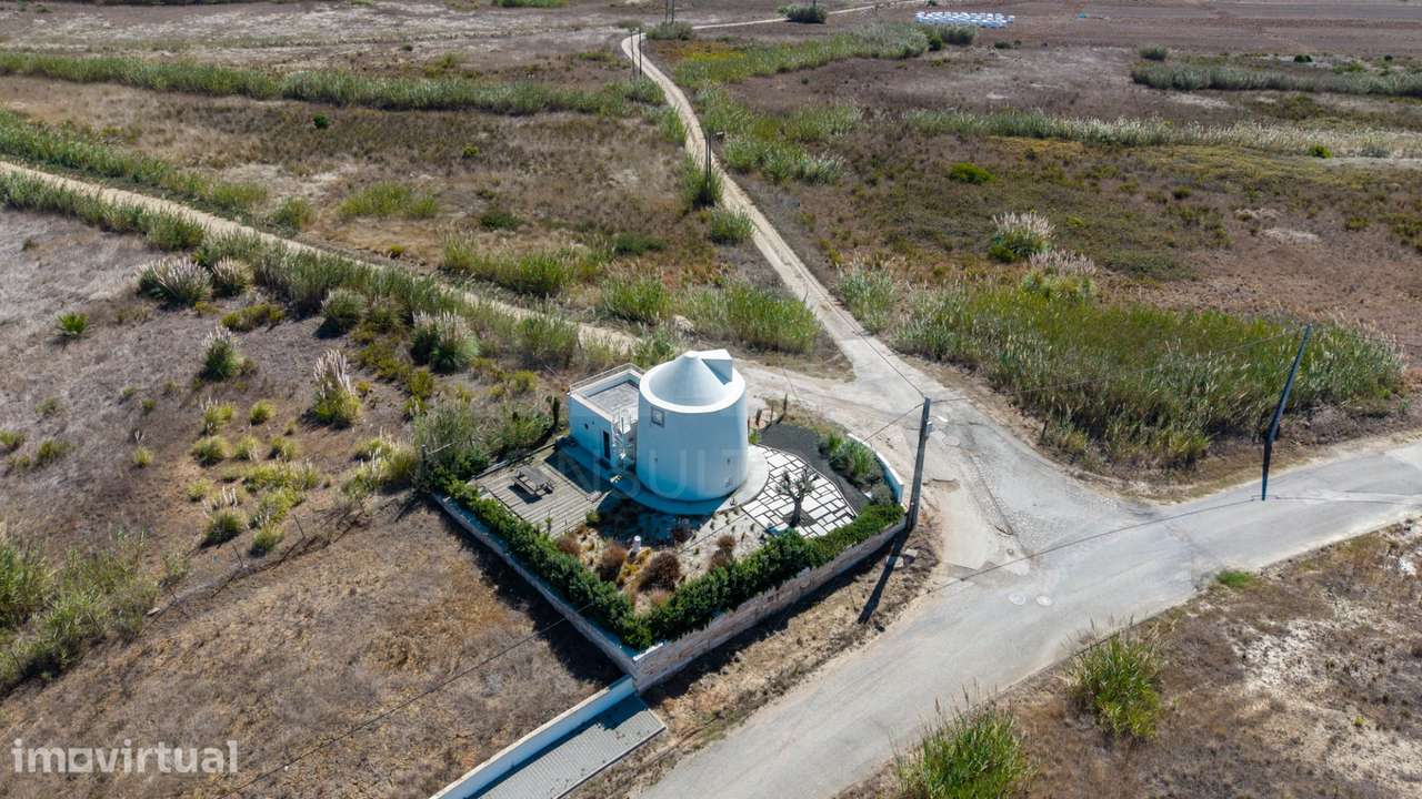 Moinho com 340m2 de terreno vista mar em São Bernardino - Grande imagem: 2/34