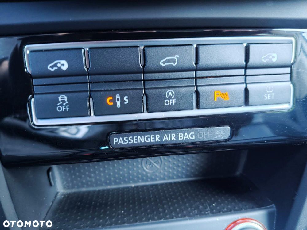 Volkswagen Sharan 2.0 TDI (BlueMotion Technology) Highline - 23