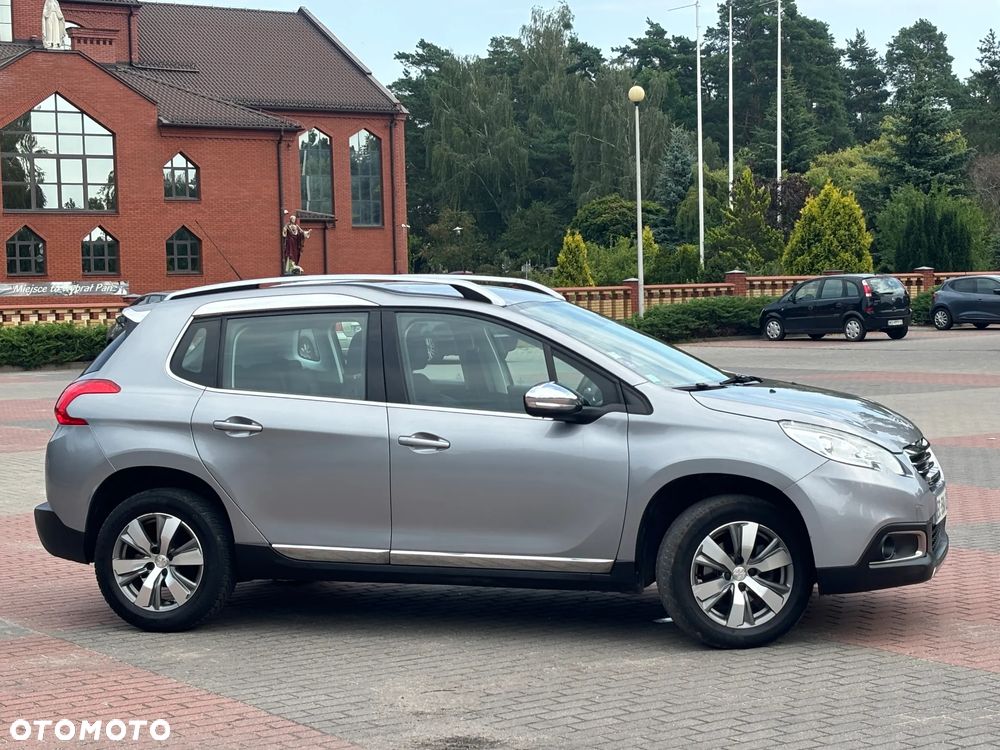 Peugeot 2008 - 11