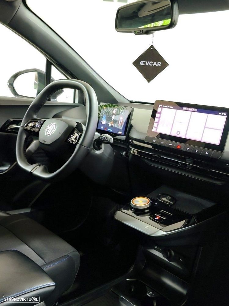 MG MG4 64 kWh Luxury - 16
