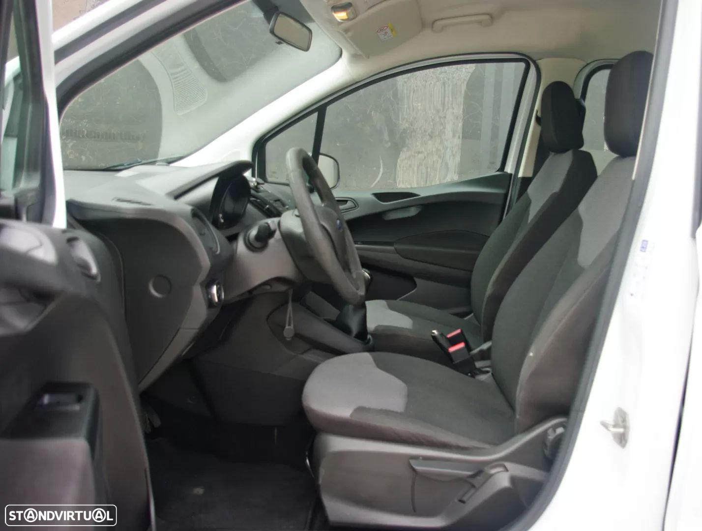 Ford Tourneo Courier 1.5 TDCi Ambiente - 14