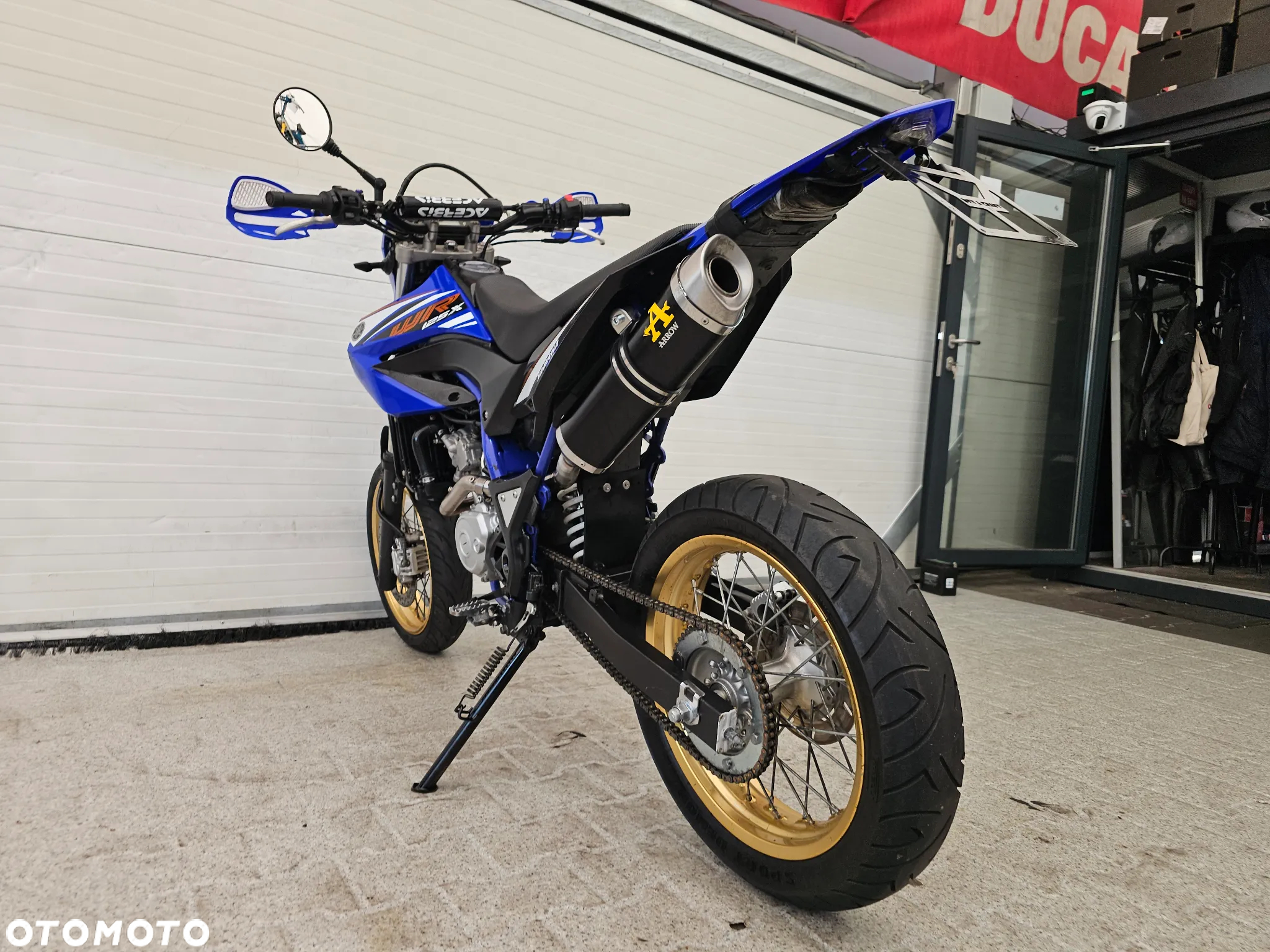 Yamaha WR - 19