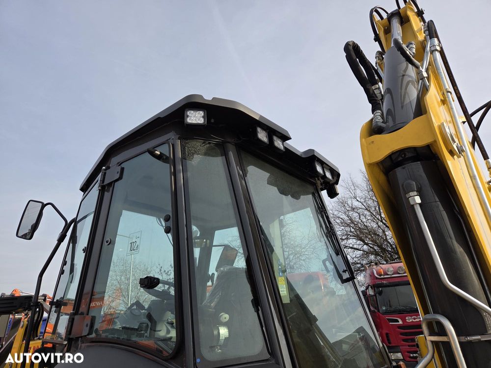 New Holland ROTI EGALE, 89kW-120CP, BRAT extensibil adanc sapare 6m, Powershift, cupa mulfufntionala 4x1 cu FURCI, Anvelope Michelin, Aer conditionat, Cutie automata, Radio, Certificat CE, garantie 1 an, posibilitate leasing 4 ani, PROMOTIE 86.900 EUR+Tva - 25