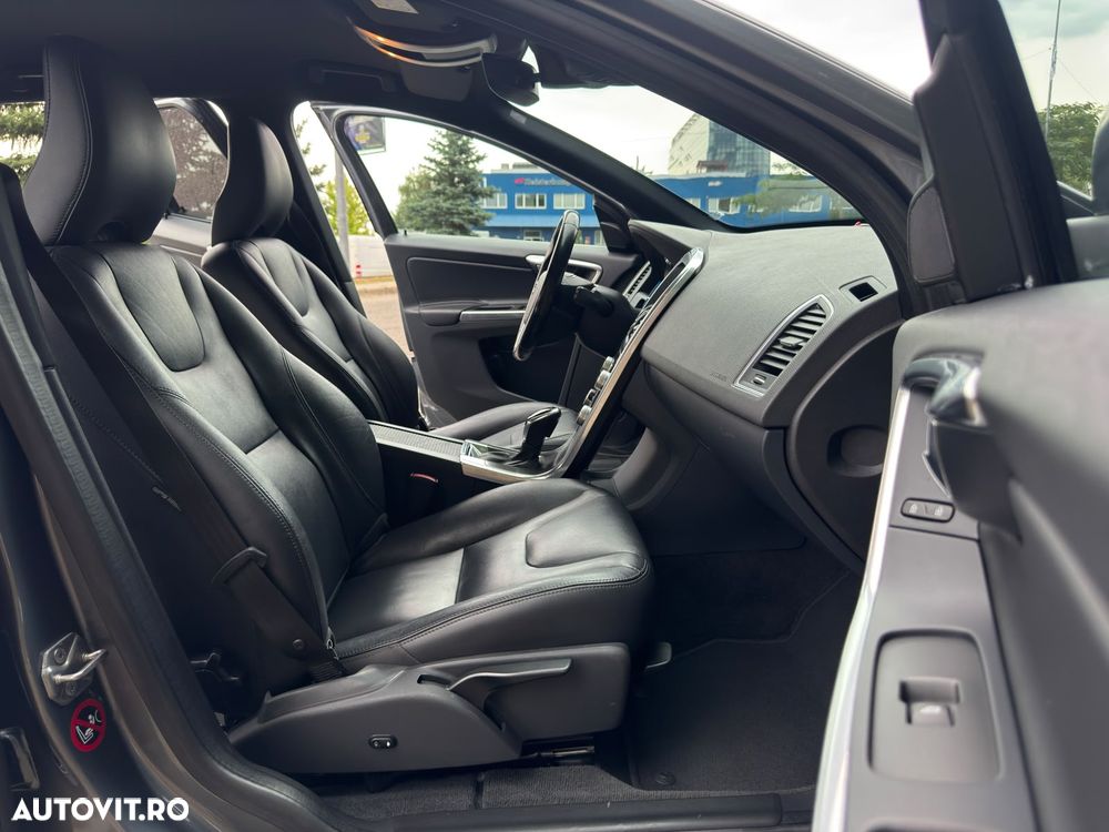 Volvo XC 60 D4 Geartronic Summum - 32