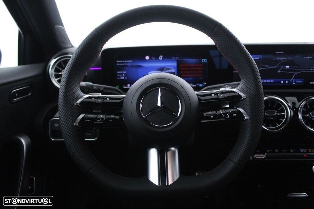 Mercedes-Benz A 250 e AMG Line - 19