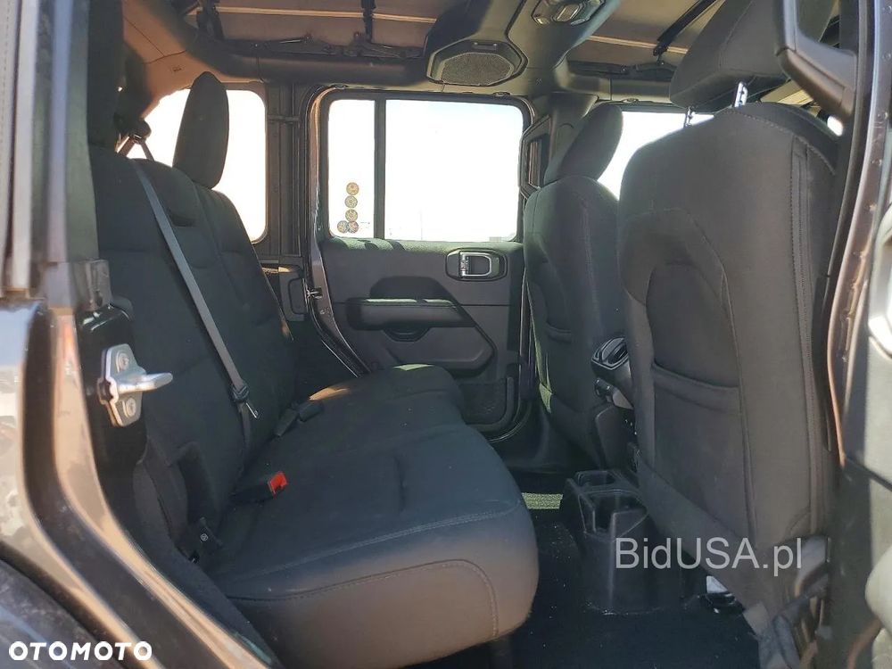Jeep Wrangler 3.6 Unlim Sahara EU6 - 11