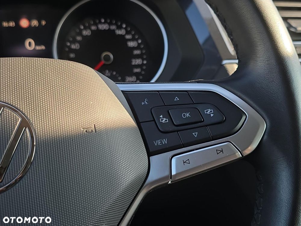 Volkswagen Tiguan - 19