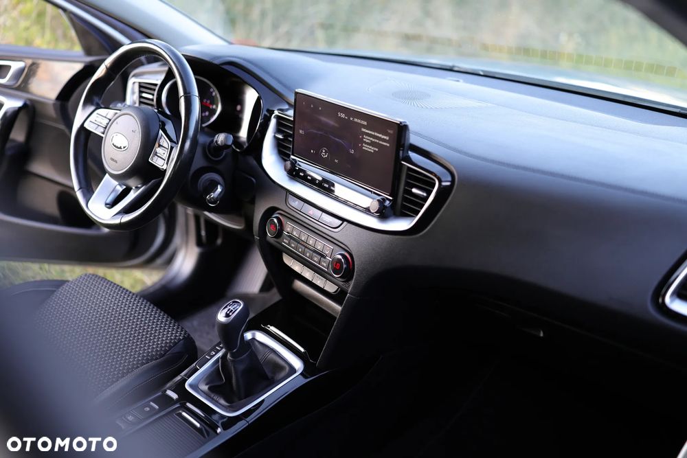 Kia XCeed 1.6 CRDi VISION - 23