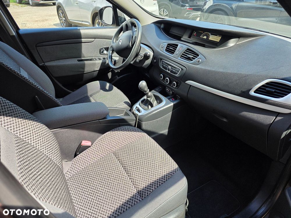 Renault Scenic - 12