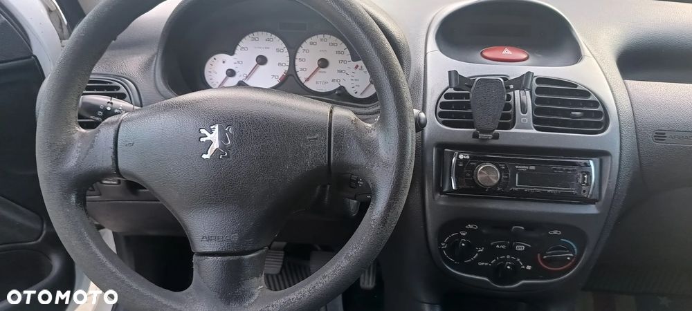 Peugeot 206 - 2